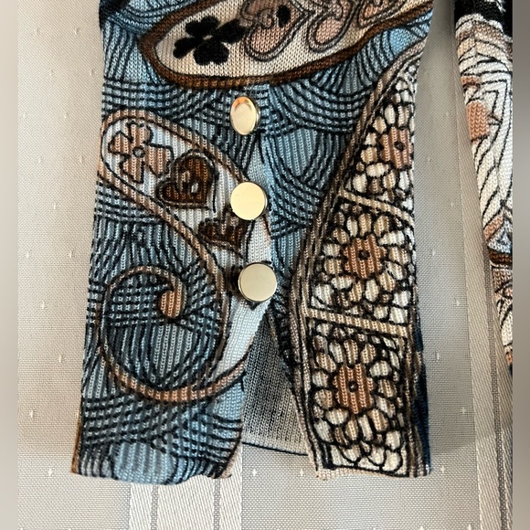 Chicos Blue Print Top Sz 2 - Picture 3 of 8